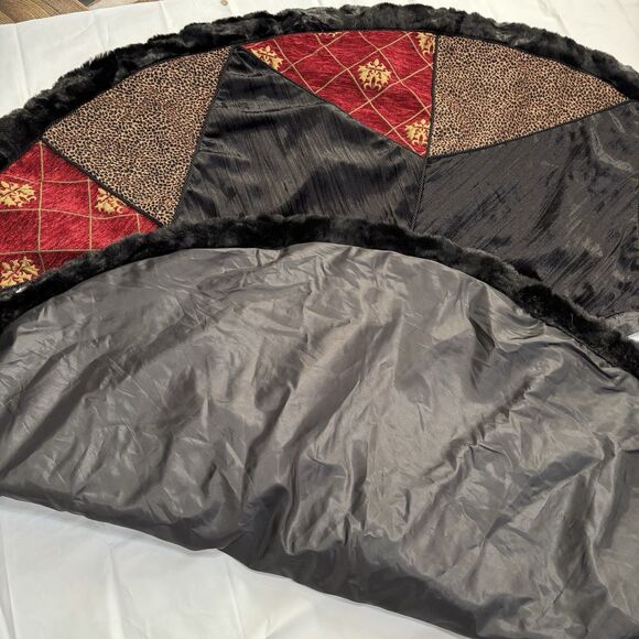 VILLA BACCI Tree Skirt 56” Tweed Fur Trimmed Animal Print And Red On Black - Picture 5 of 7